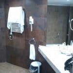 Benidorm Golf Hotel Sandos Monaco Union Jack Golf Bathroom 2