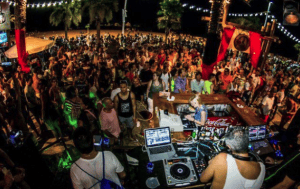 Read more about the article Benidorm Nightlife for Golfers: Fairways by Day, Fiesta by Night